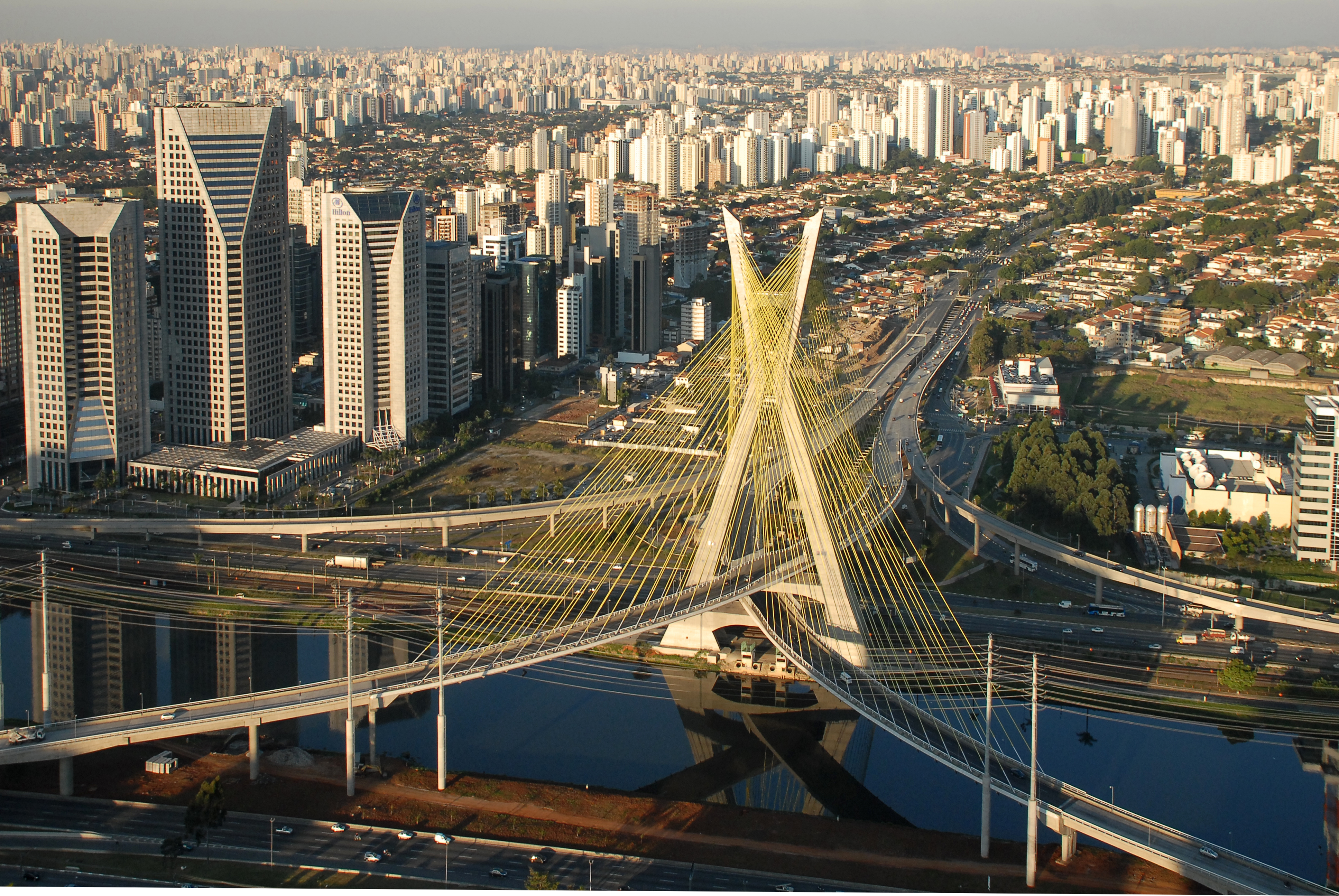 Ponte Estaiada localizada em São Paulo. Foto: Visite São Paulo.