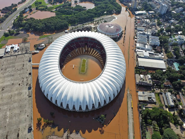 Estádio Beira Rio tomado pela água no RS. Foto: Getty Images.