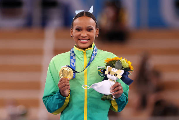 Rebeca Andrade nas Olimpíadas de Tóquio (2021). Foto: Getty Images.